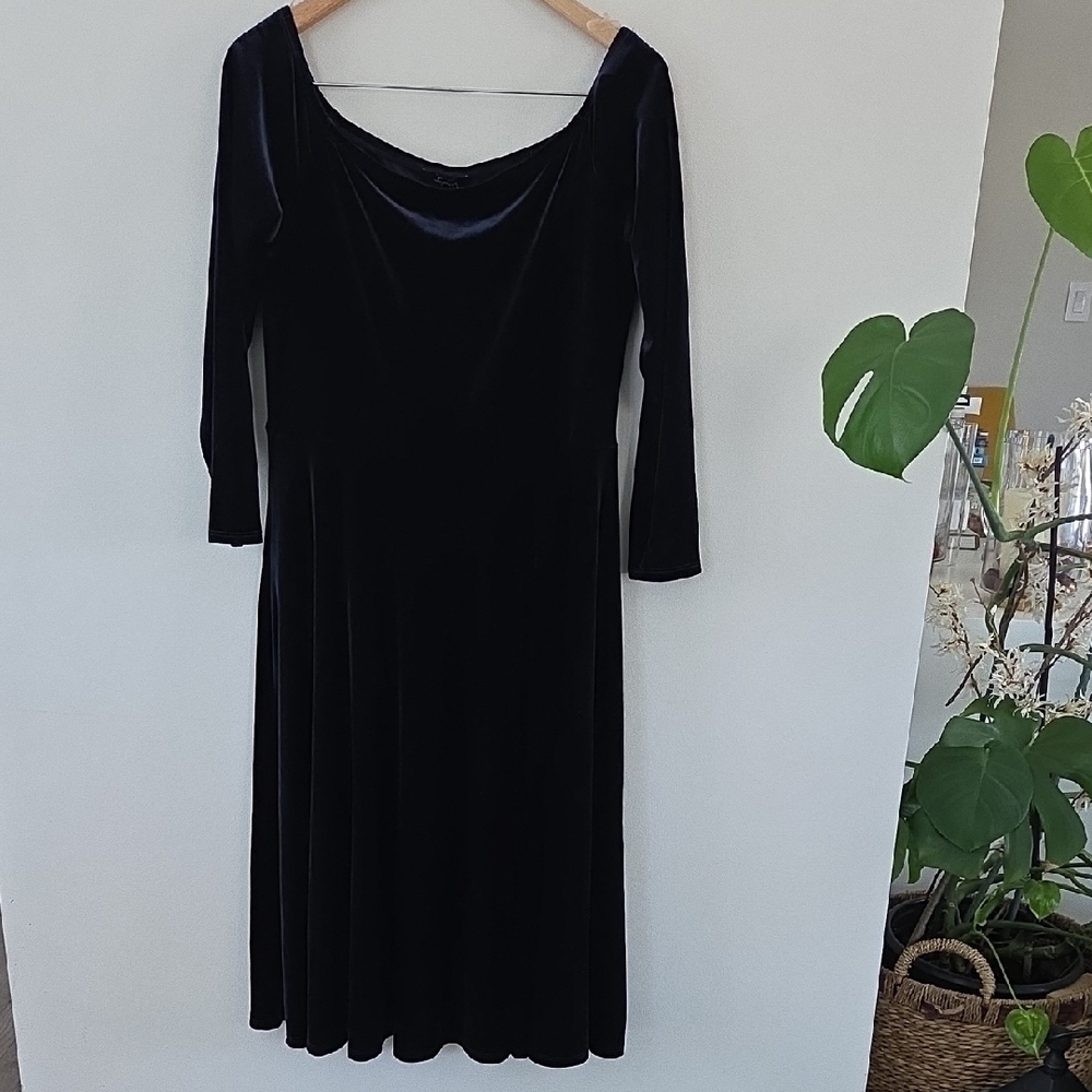 NWT Soprano Dark Navy Velour Dress